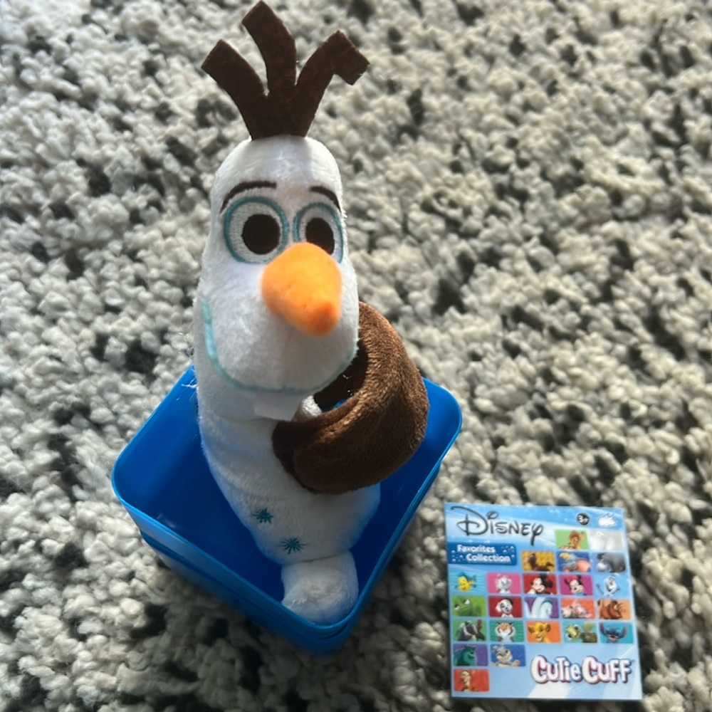 🆕 Disney Olaf Cutie Cuff